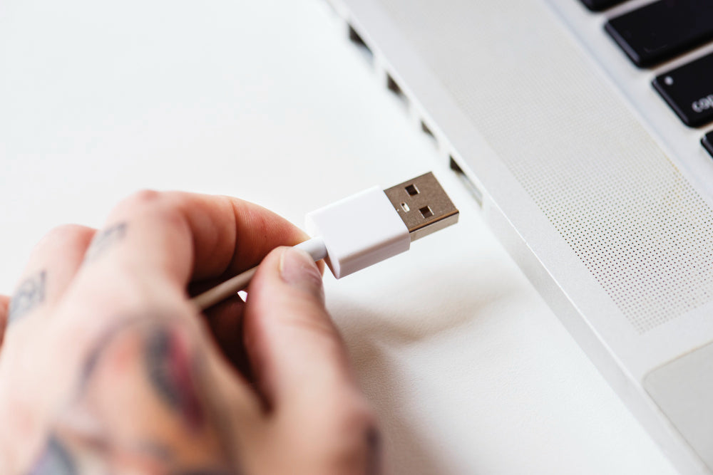 How To Charge Your Laptop With USB C – Vaio USA